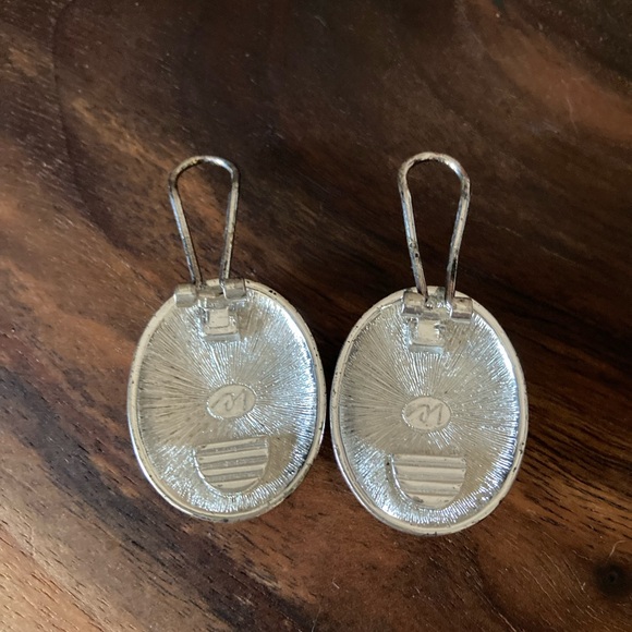 Vintage Liz Clips - Picture 5 of 6